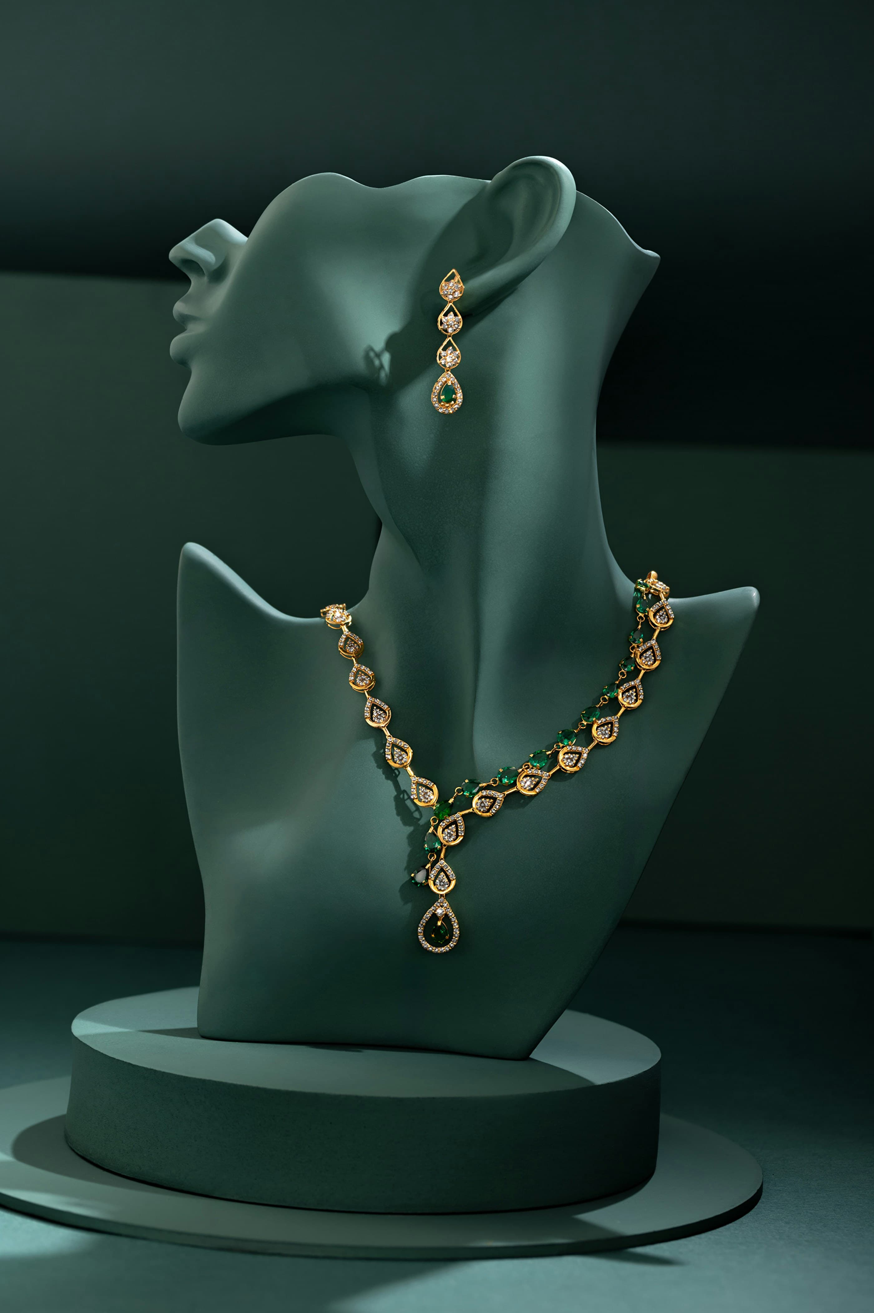 Bespoke emerald jewellery